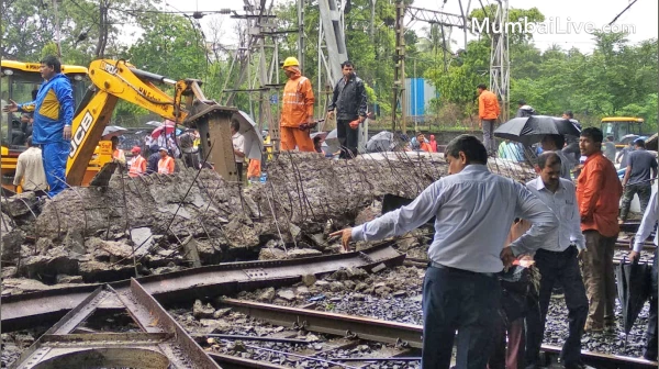 अंधेरी के स्थानीय लोगों ने गोखले ब्रिज की नियमित निगरानी की मांग की